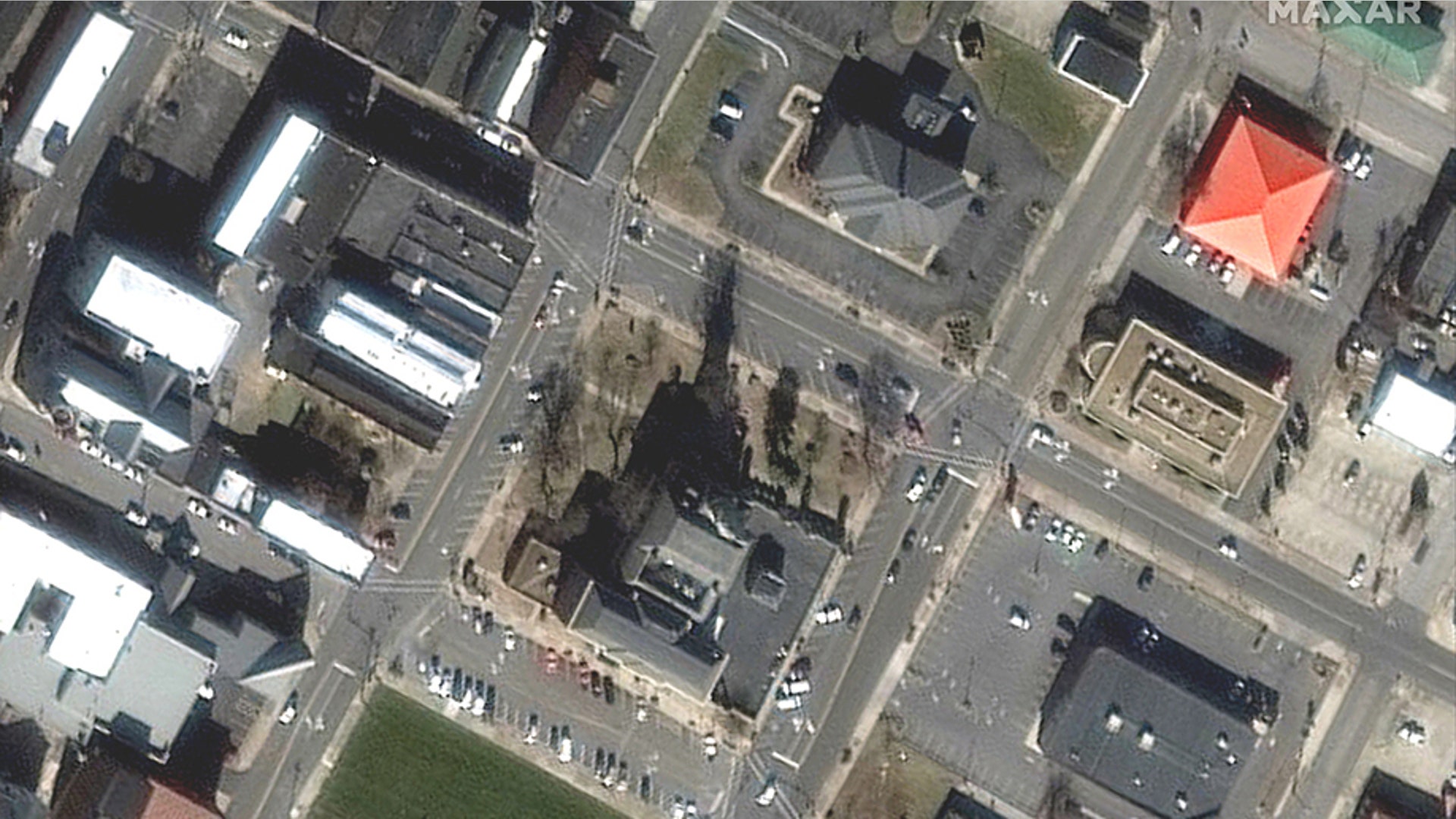 11_County courthouse before tornado (Mayfield, Kentucky) 28jan2017