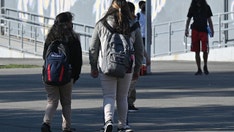 Los Angeles: 34,000 students may be barred from schools over vaccine mandate