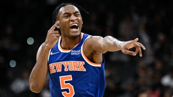 Barrett makes 7 3s, Knicks beat Spurs to snap 3-game skid