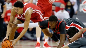 Liddell paces No. 21 Ohio State past No. 22 Wisconsin 73-55