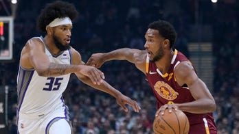 Cavaliers score 81 points in first half, beat Kings 117-103