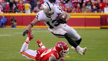 Chiefs roll to record-setting 48-9 victory over Raiders