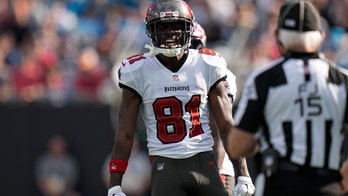 Bucs' Antonio Brown rips media after suspension question: 'You guys are all drama'