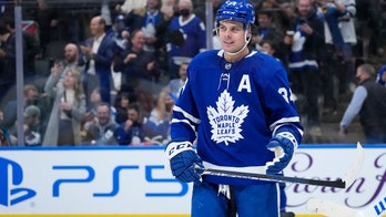 Matthews nets hat trick, surging Maple Leafs thrash Avs 8-3