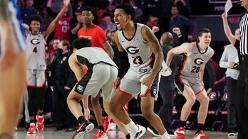 Abdur-Rahim's 3 helps Georgia shock No. 18 Memphis 82-79