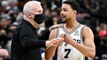 Spurs set season high, blitz short-handed Pistons, 144-109