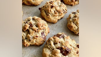 'Santa's Chocolate Chip Cookies' for Christmas dessert