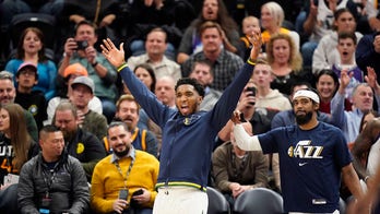 Mitchell, Jazz beat Clippers 124-103 for eighth straight win