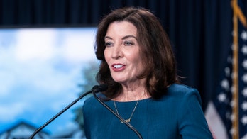 NY Gov blames 'shot from an illegal gun' for killing of NYPD officers