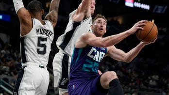 Hayward's season-high 41 leads Hornets past Spurs 131-115