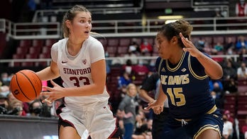 Jump leads No. 3 Stanford women past UC Davis 68-42
