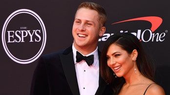 Jared Goff’s girlfriend reacts to Lions first win while on bikini shoot