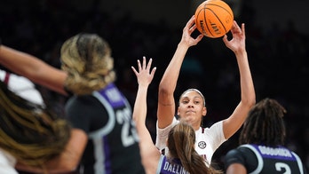 Tennessee women back in top 10 of AP Top 25; SC still No. 1