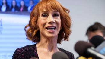 Actors, journalists tweet 'FreeKathy' as Kathy Griffin appears to tweet from dead mother's account after ban