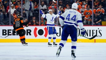 Perry, McDonagh lead Lightning in 7-1 win over flat Flyers