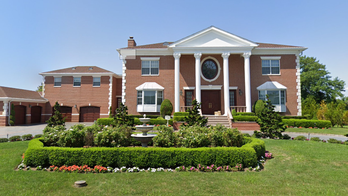 Man allegedly shoots parents Christmas morning in Long Island home