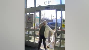 Minnesota man who allegedly tried to mug elderly woman at Walgreens turned in to cops by his own mom