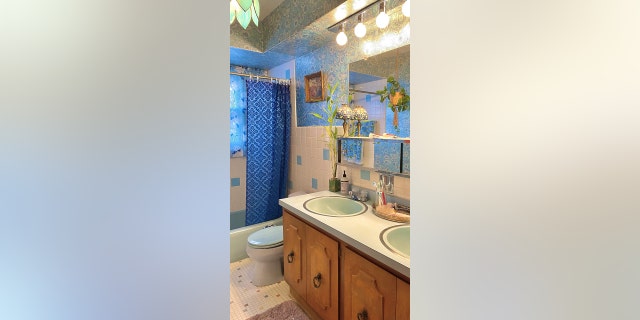 A bathroom in Wittig’s home is pictured. (SWNS)