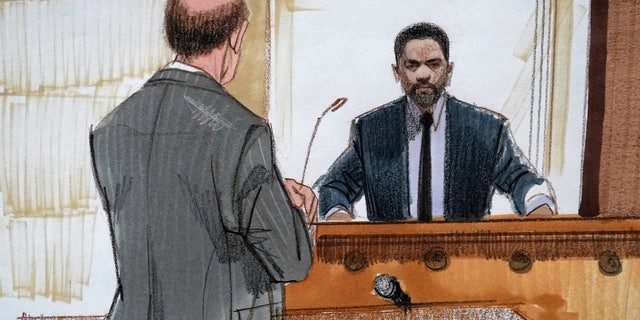 In this courtroom sketch, Special prosecutor Dan Webb, left, cross examines actor Jussie Smollett Tuesday, Dec. 7, 2021, in Chicago.
