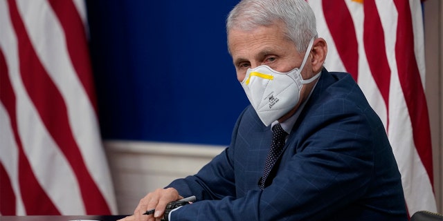 Dr. Anthony Fauci, America's top infectious disease expert, will hold a regular conference call Monday with the White House COVID-19 Response Team and the National Governors Association at the South Court Auditorium in the Eisenhower Executive Branch Building on the White House campus. Wearing a face mask inside.  , December 27, 2021, Washington, DC