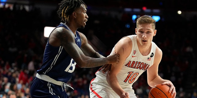 Arizona’s No. 8 beat Cal Baptist 84-60 to stay undefeated