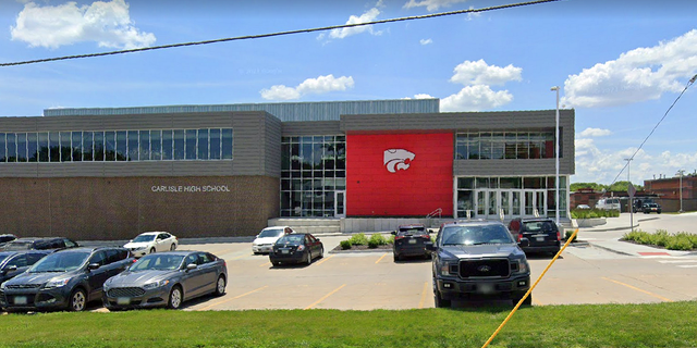 Un joueur de basket-ball du lycée de l&rsquo;Iowa pris en vidéo en train de frapper son adversaire, Hifirama