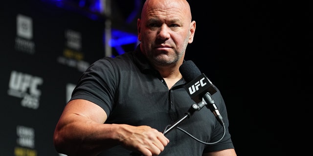 UFC president Dana White looks on during the UFC 265 press conference at Toyota Center on Aug. 5, 2021, 휴스턴, 텍사스.