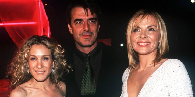 Chris Noth with his 'Sex and the City" co-stars Sarah Jessica Parker (왼쪽) and Kim Cattrall. 