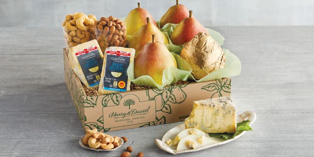 Harry &amp; David Pears and Stilton Cheese Gift Box