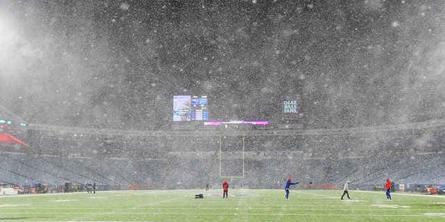 Bills, Patriots dealing with wicked wintry weather conditions | Fox News