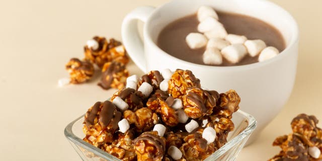 Popcornopolis Hot Cocoa &amp; Marshmallow Popcorn