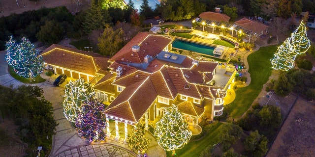 Jamie Foxx's home decked out in colorful Christmas lights.