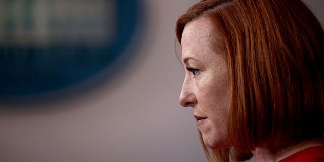 Psaki speaks during a daily news briefing at the James S. Brady Press Briefing Room of the White House on December 03, 2021 ワシントンで, DC.