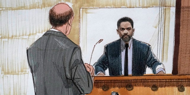 In this courtroom sketch, special prosecutor Dan Webb, sinistra, cross-examines actor Jussie Smollett Tuesday, Dic. 7, 2021, a Chicago. 