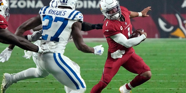 Arizona Cardinals quarterback Kyler Murray (1) scrambles against the Indianapolis Colts during the second half Saturday, Dec. 25, 2021, in Glendale, Ariz.