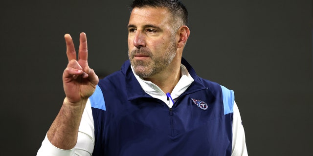 Head Coach Mike Vrabel of the Tennessee Titans looks on during warmups before the game against the San Francisco 49ers at Nissan Stadium on December 23, 2021 in Nashville, Tennessee.