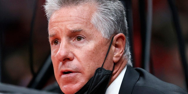 Neil Olshey, president of basketball operations of the Portland Trail Blazers, looks on during game against the Sacramento Kings on Oct. 20, 2021 in Portland, Oregón.