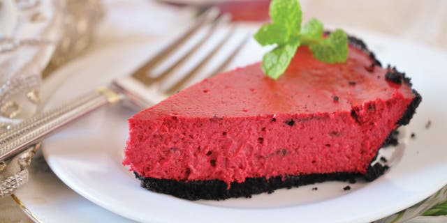 Red Velvet Cheesecake