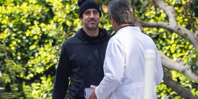 Aaron Rodgers meets with renowned sports doctor in Los Angeles.