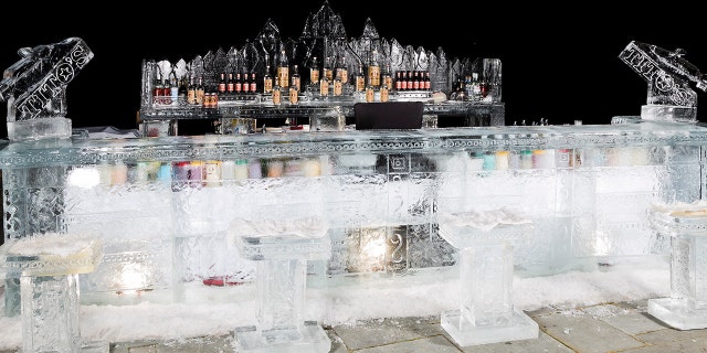 Samoset Glacier Ice Bar & amp; Rockport, Maine Lounge (Samoset Resort)