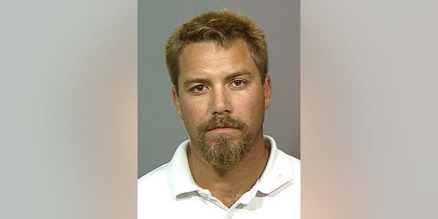 The Stanislaus County, California, Sheriff's Department released this booking photo of Scott Lee Peterson April 19, 2003. 