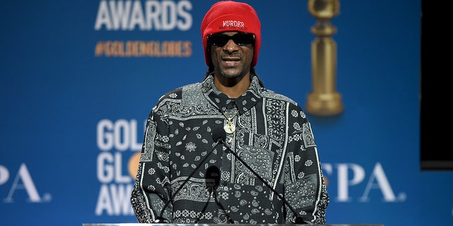 Snoop Dogg presented the nominees for the 79th Annual Golden Globe Awards on Monday.