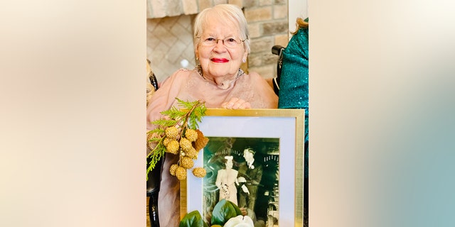 "They loved Jesus, loved each other and loved their family," Juanita Courtney's daughter, Vicki Howard, said of her mother and late father, Paul Courtney.