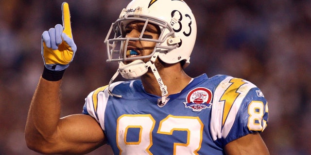 Vincent Jackson celebrates his touchdown against the Denver Broncos in the first half during Monday Night Football on October 19, 2009 at Qualcomm Stadium in San Diego. (Photo by Donald Miralle/Getty Images)
