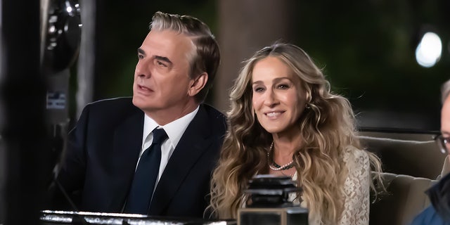 Chris Noth and Sarah Jessica Parker on the set of "And Just Like That" on Nov. 7, 2021, in New York City.