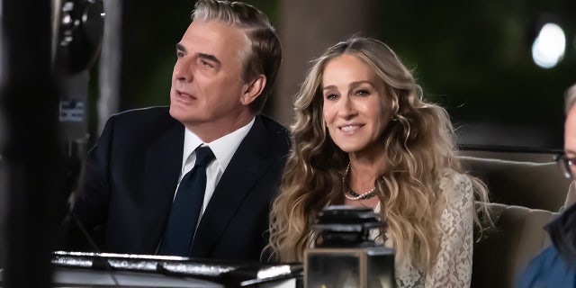 Chris Noth and Sarah Jessica Parker on the set of "And Just Like That" on Nov. 7, 2021, in New York City.