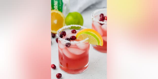 Rachel Gurk of Rachel Cooks shares her ‘Cranberry Margarita’ recipe with Fox News.