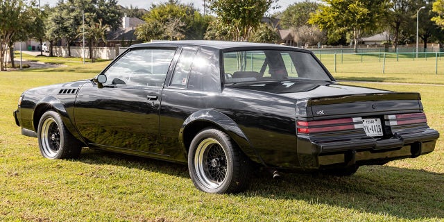 Every 1987 Buick GNX is black.