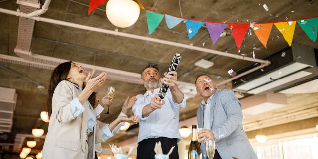 You can’t have a New Year’s celebration without confetti party poppers.