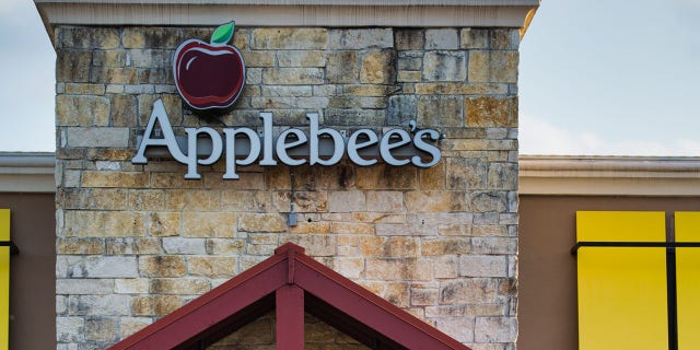 According to the recent, the incident occurred at an Applebee's in Staten Island.